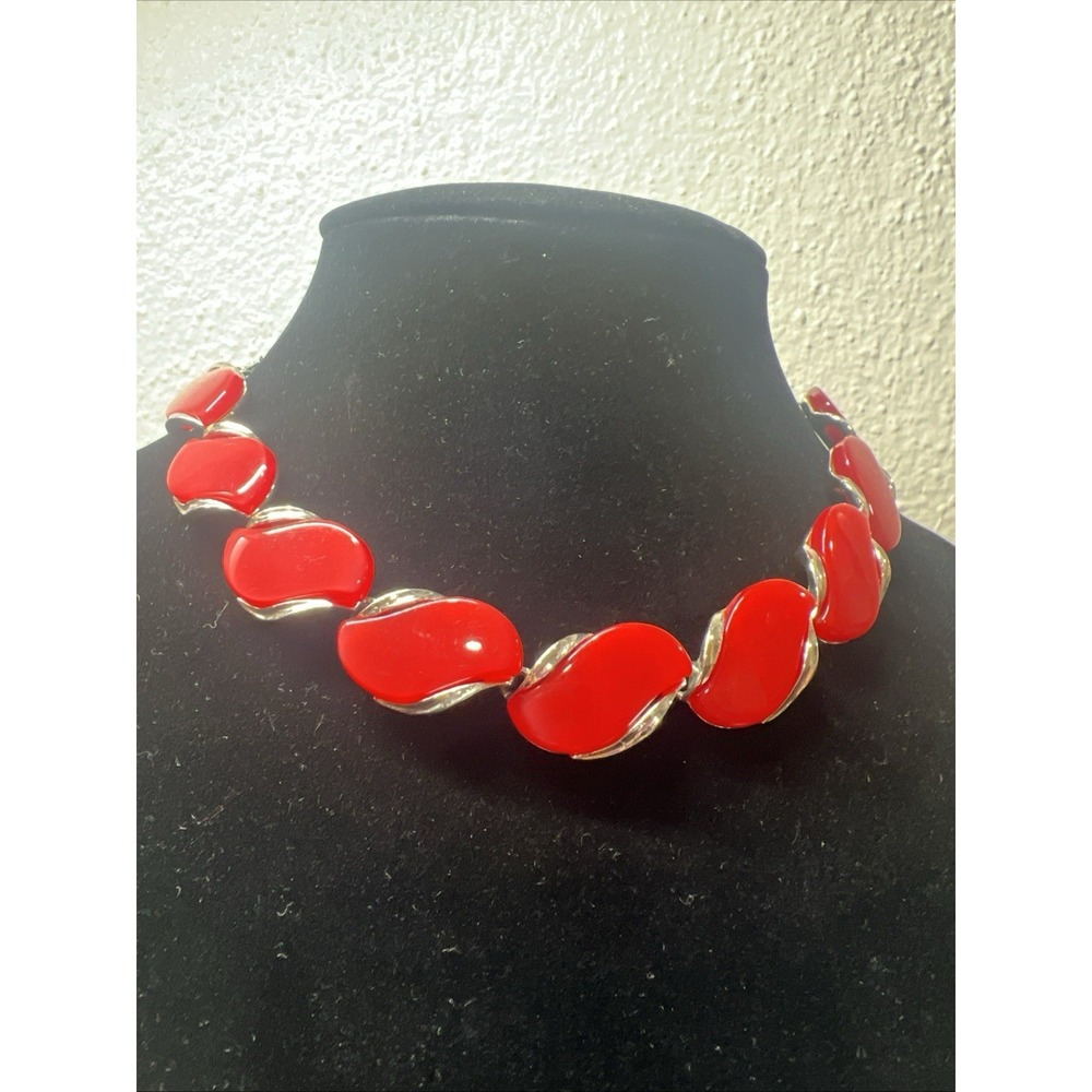 Lisner‎ Vintage Signed Red Thermoset Necklace